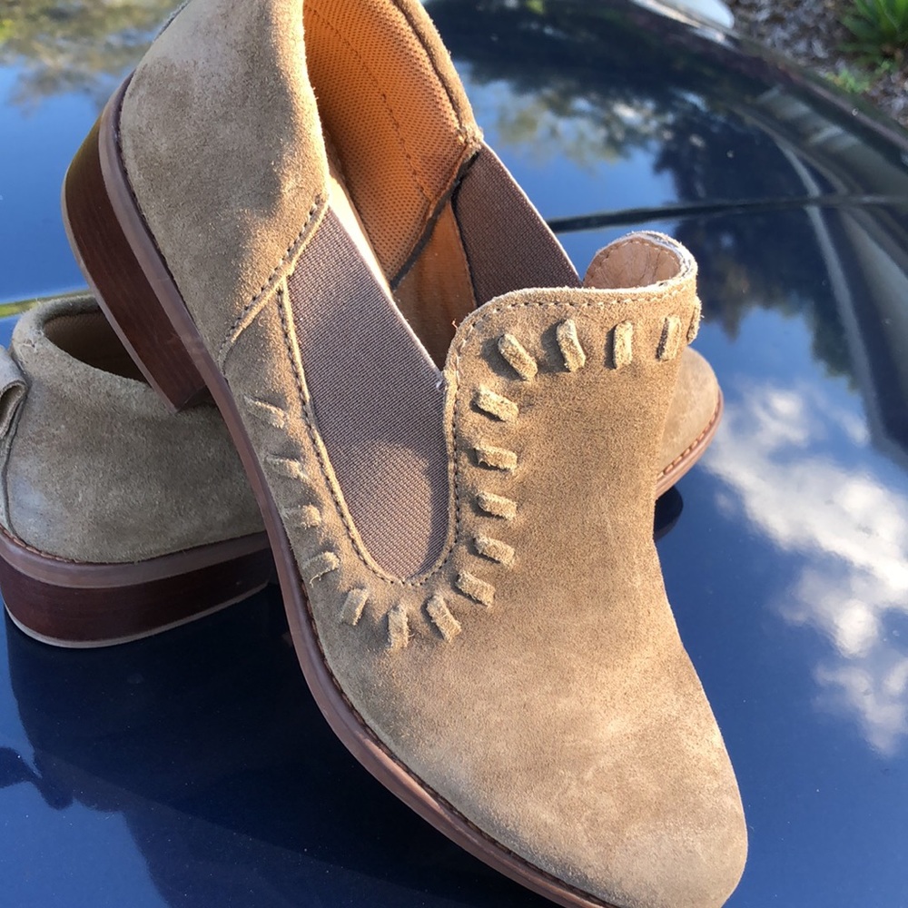 Montana Artisan Crafted suede shoes size 9.5